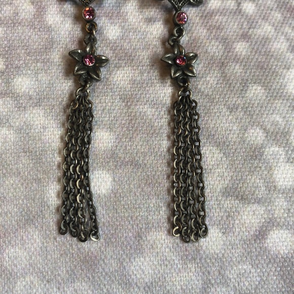Elegant Earrings - Picture 3 of 4